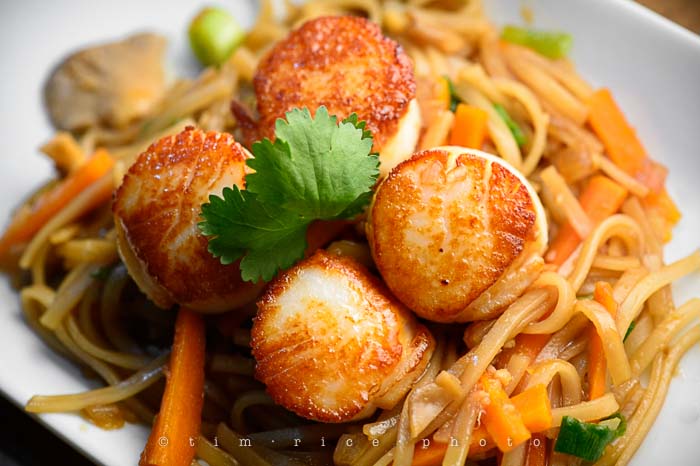 Yr5•124-365•1585 Stir Fried Noodles w/ Seared Scallops February 1, 2014