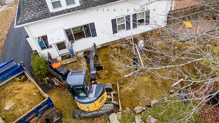 Yr7•046-365•2235•Caution-2