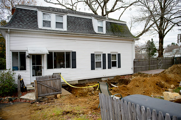 Yr7•050-365•2235•Caution