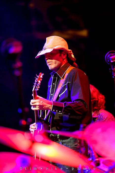 Yr7•120-366•2298•The Peacheaters