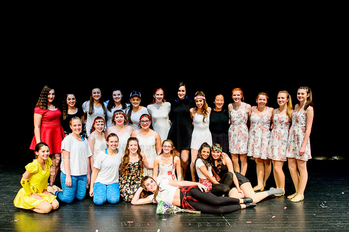 Yr7•128-366•2299•Dancers