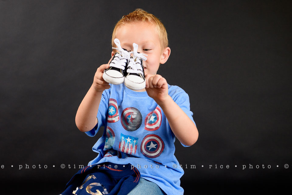 Yr7•370-366•2533•Sneakers for Four