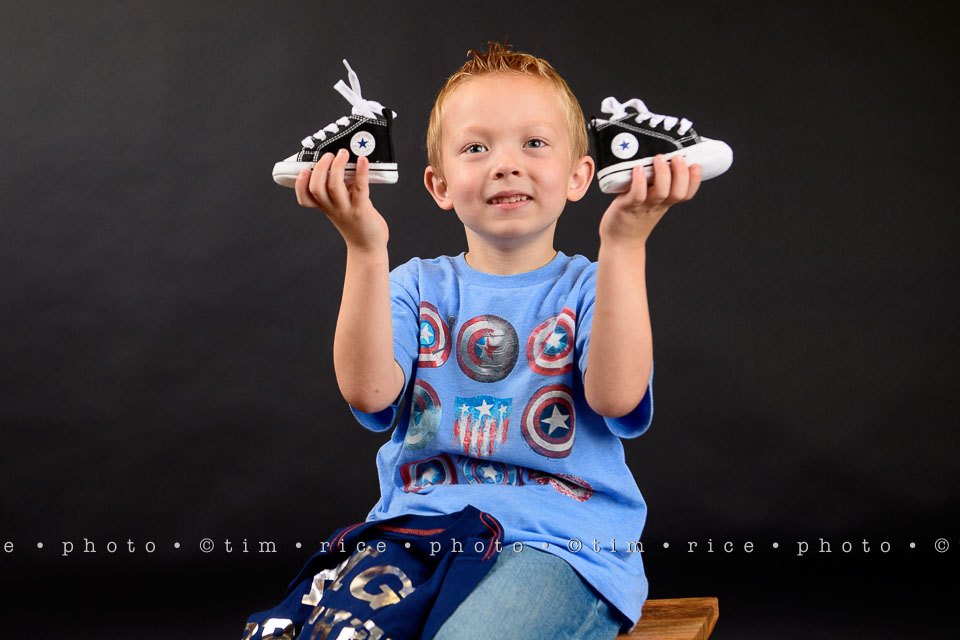 Yr7•375-366•2533•Sneakers for Four