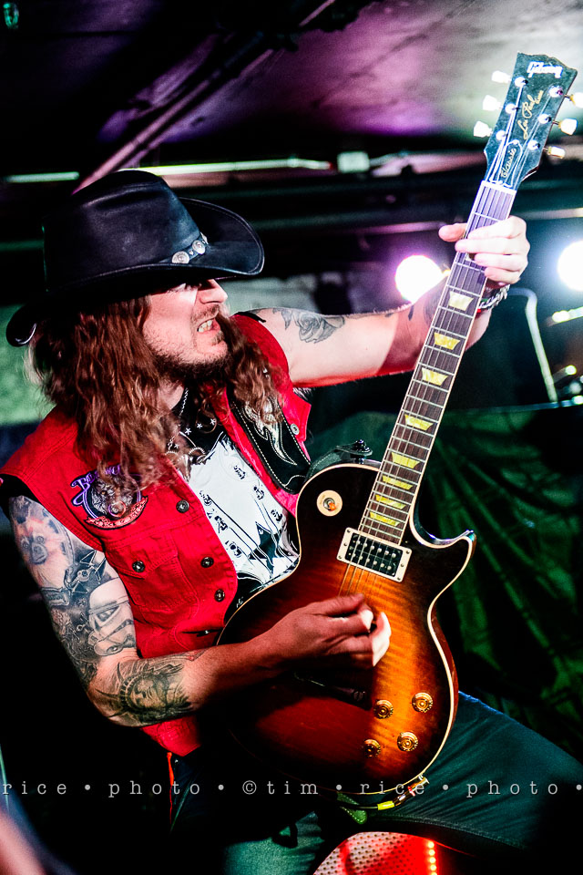 yr8%e2%80%a2012-365%e2%80%a22569%e2%80%a2bad-marriage-downstairs