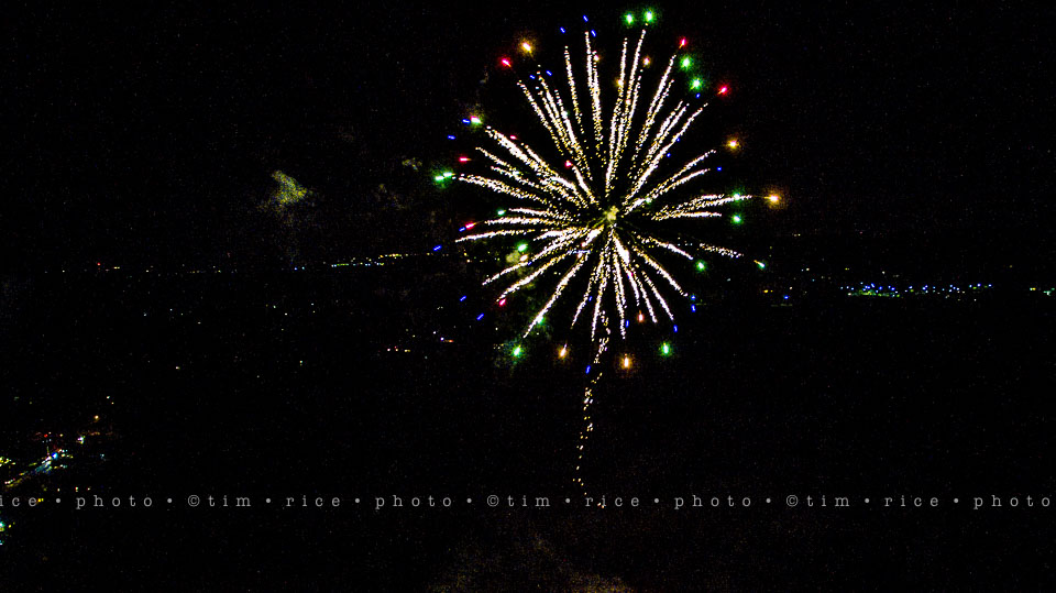 yr8%e2%80%a2057-365%e2%80%a22614%e2%80%a2fireworks-eye-to-eye