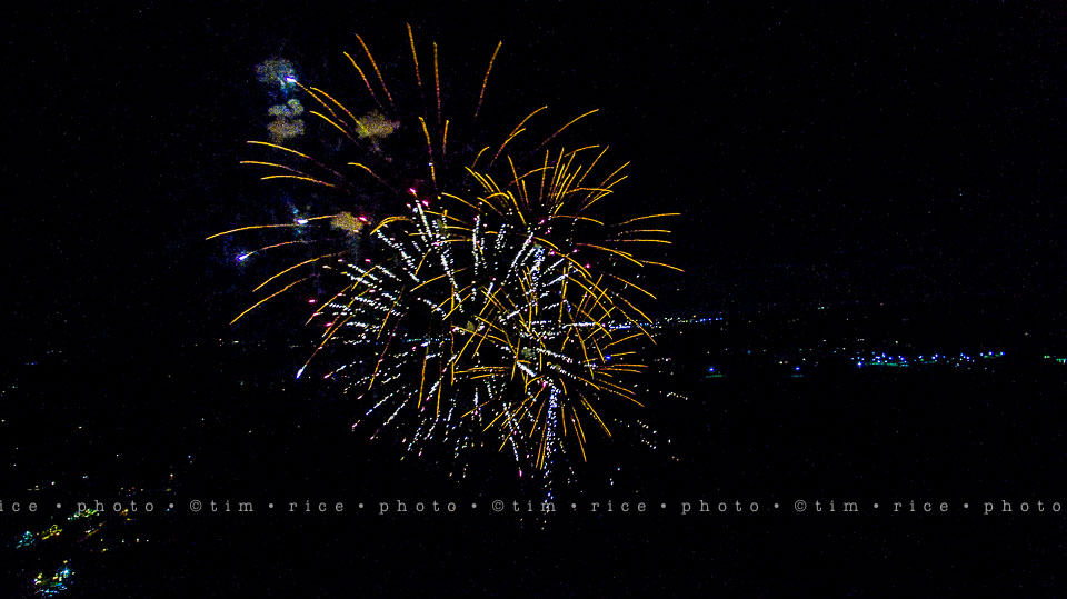 yr8%e2%80%a2064-365%e2%80%a22614%e2%80%a2fireworks-eye-to-eye