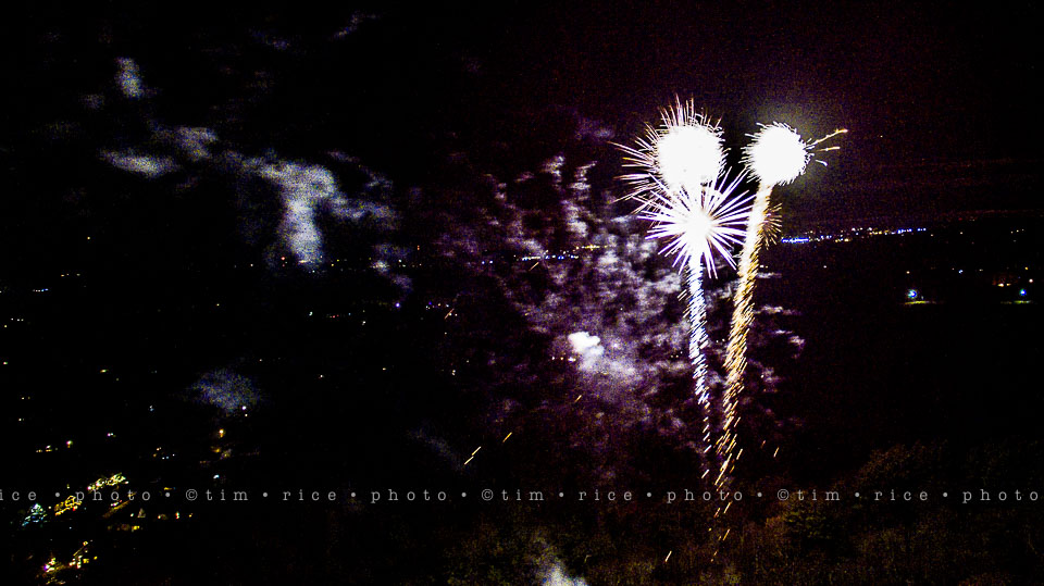 yr8%e2%80%a2066-365%e2%80%a22614%e2%80%a2fireworks-eye-to-eye