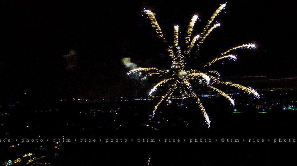 yr8%e2%80%a2071-365%e2%80%a22614%e2%80%a2fireworks-eye-to-eye