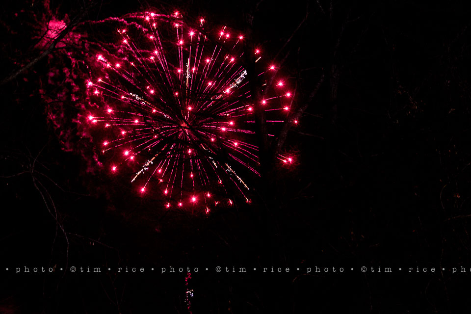 yr8%e2%80%a2072-365%e2%80%a22614%e2%80%a2fireworks-eye-to-eye