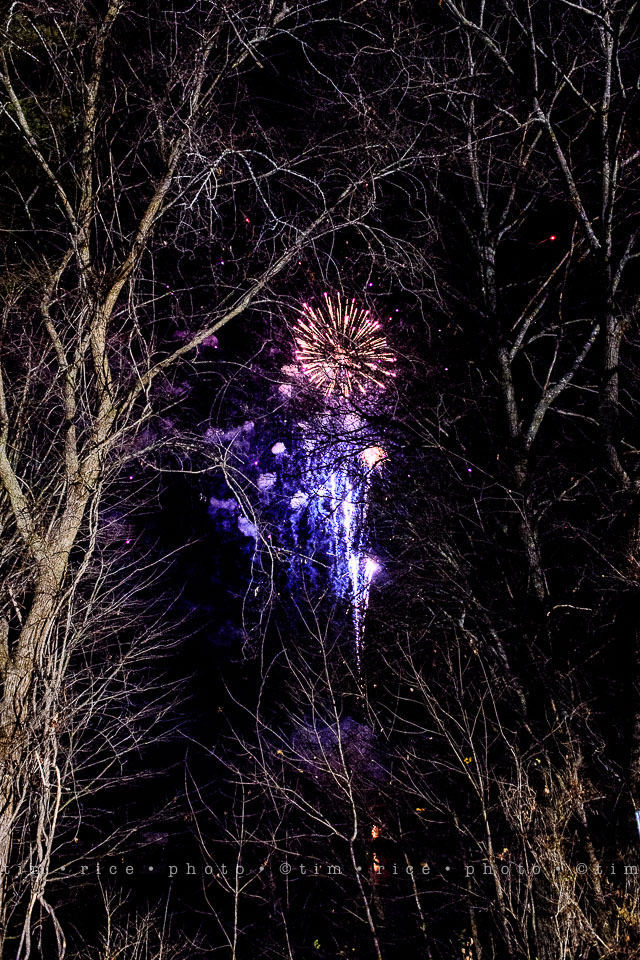 yr8%e2%80%a2076-365%e2%80%a22614%e2%80%a2fireworks-eye-to-eye