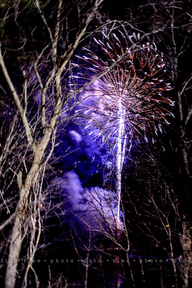 yr8%e2%80%a2083-365%e2%80%a22614%e2%80%a2fireworks-eye-to-eye