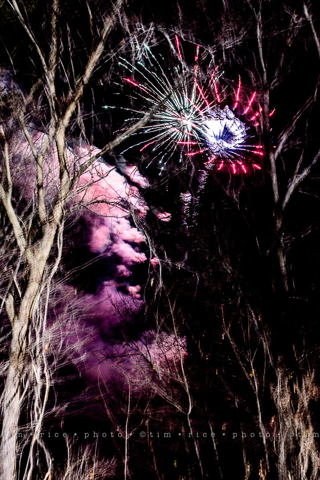 yr8%e2%80%a2088-365%e2%80%a22614%e2%80%a2fireworks-eye-to-eye